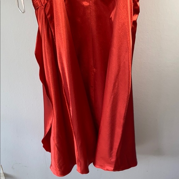Elegant Red Satin Dress - Picture 13 of 16
